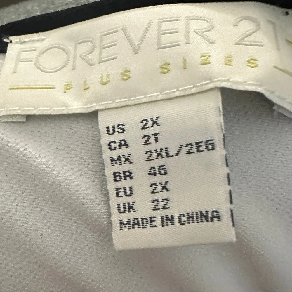 Forever 21 White Bell Sleeve Boxy Top - Picture 5 of 5